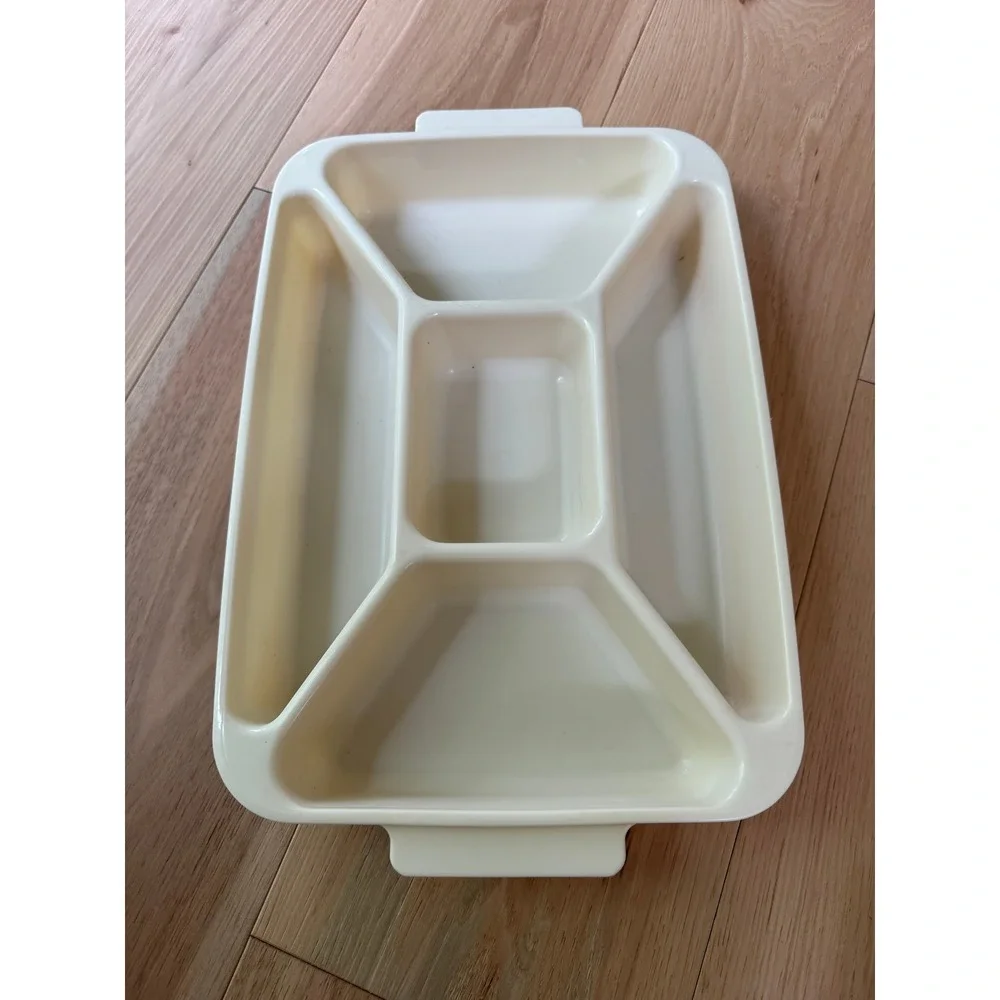 Rubbermaid Servin Saver Divided Tray Almond Vintage 0833 5-Section Lid